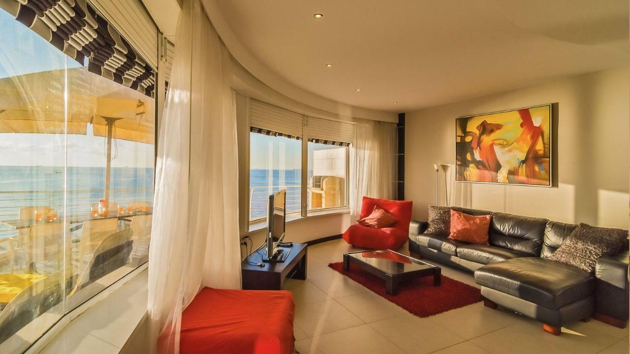 Watersedge Villa *